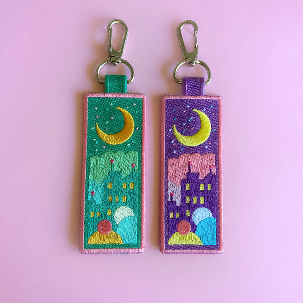 Night Time (green) - Embroidered Keychain